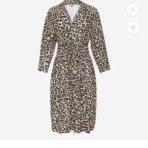 Posh Peanut Lana Leopard Maternity Robe
